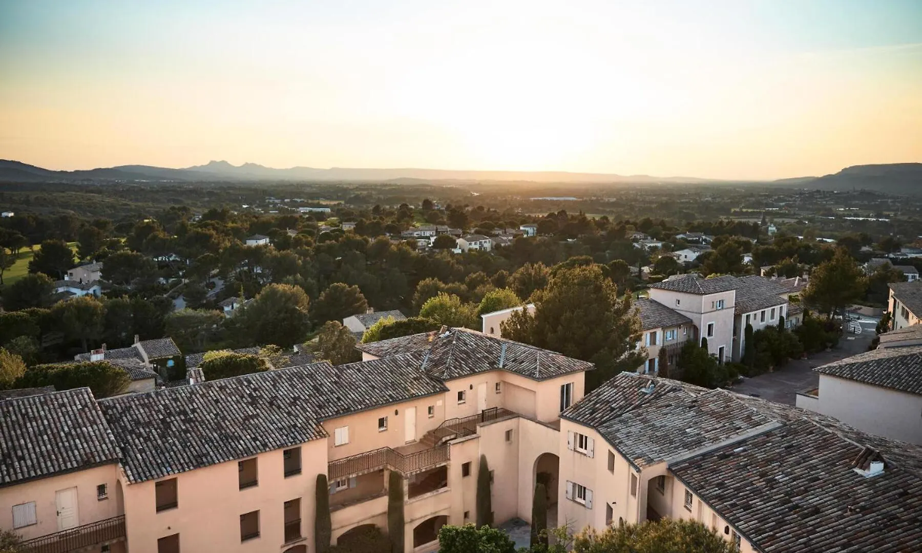 Village Pont Royal En Provence - Maeva Home - Appartement Climatise Avec Grande Terrasse 4 Pieces 7 Personnes - Prestige - Super Home Mae-3801 Mallemort 0*,  Francie